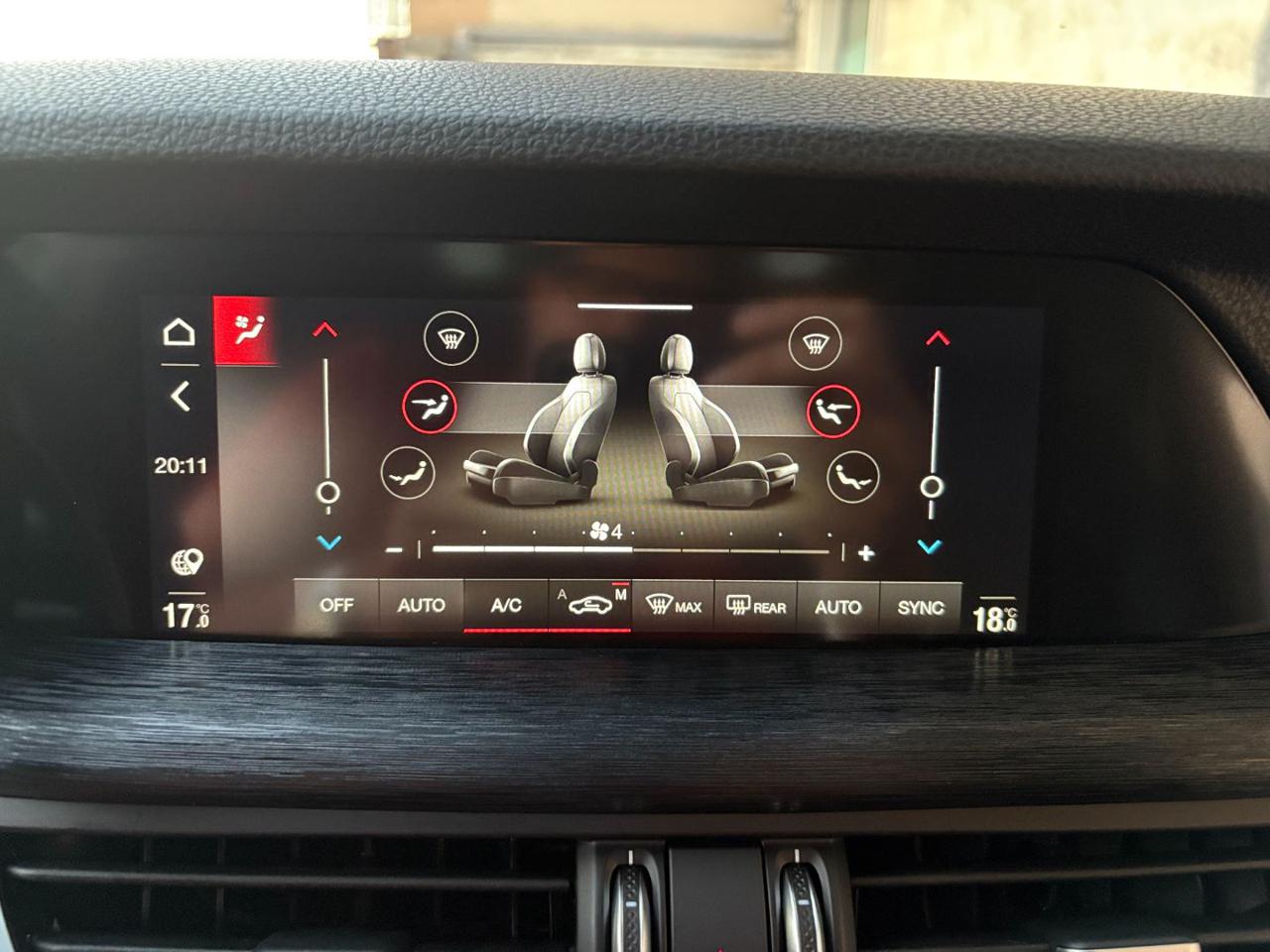 ALFA ROMEO Stelvio 2.2 Turbodiesel 190 CV AT8 Q4 Sprint TETTO - 29