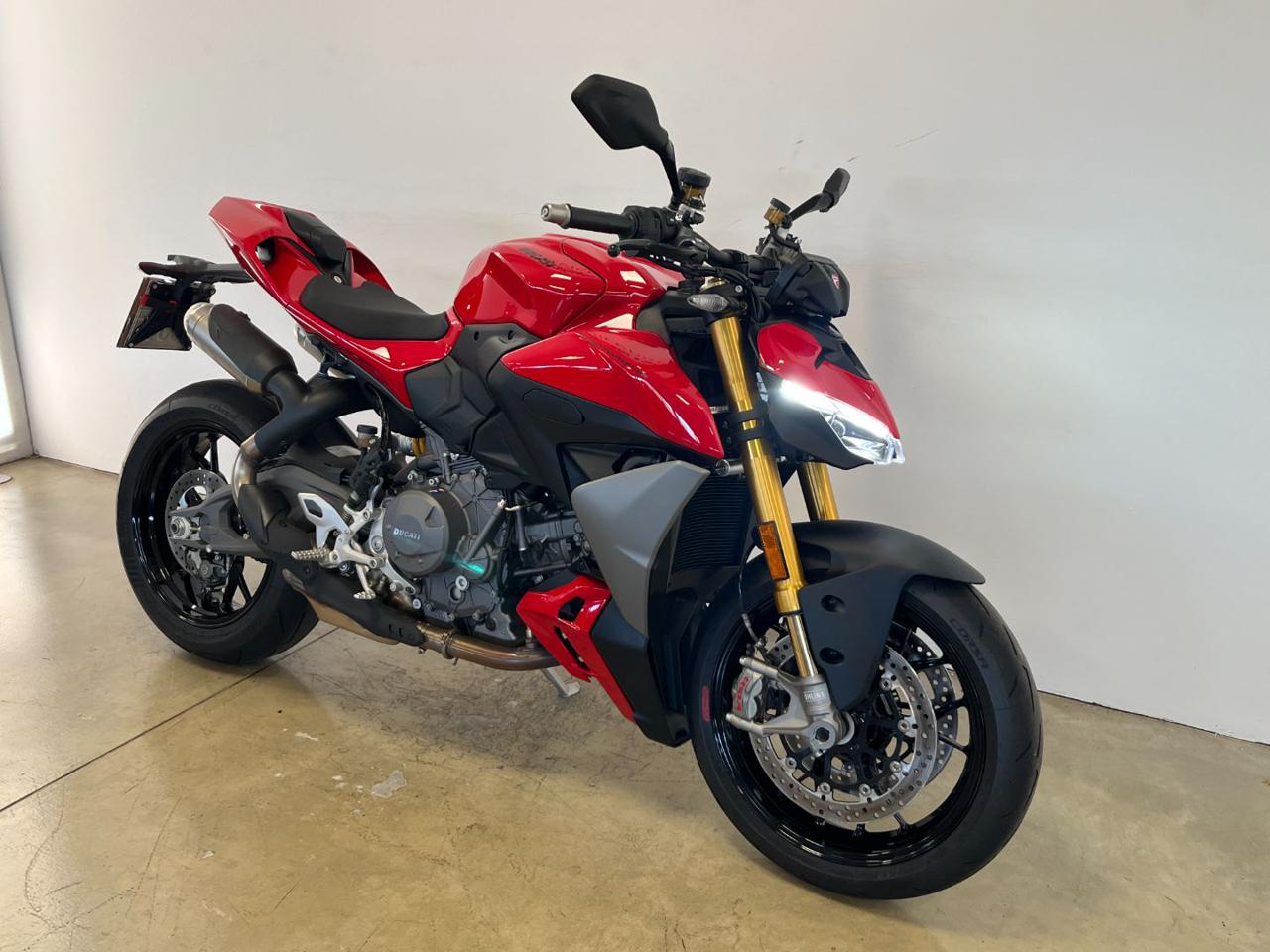 DUCATI Streetfighter V2 S - 2