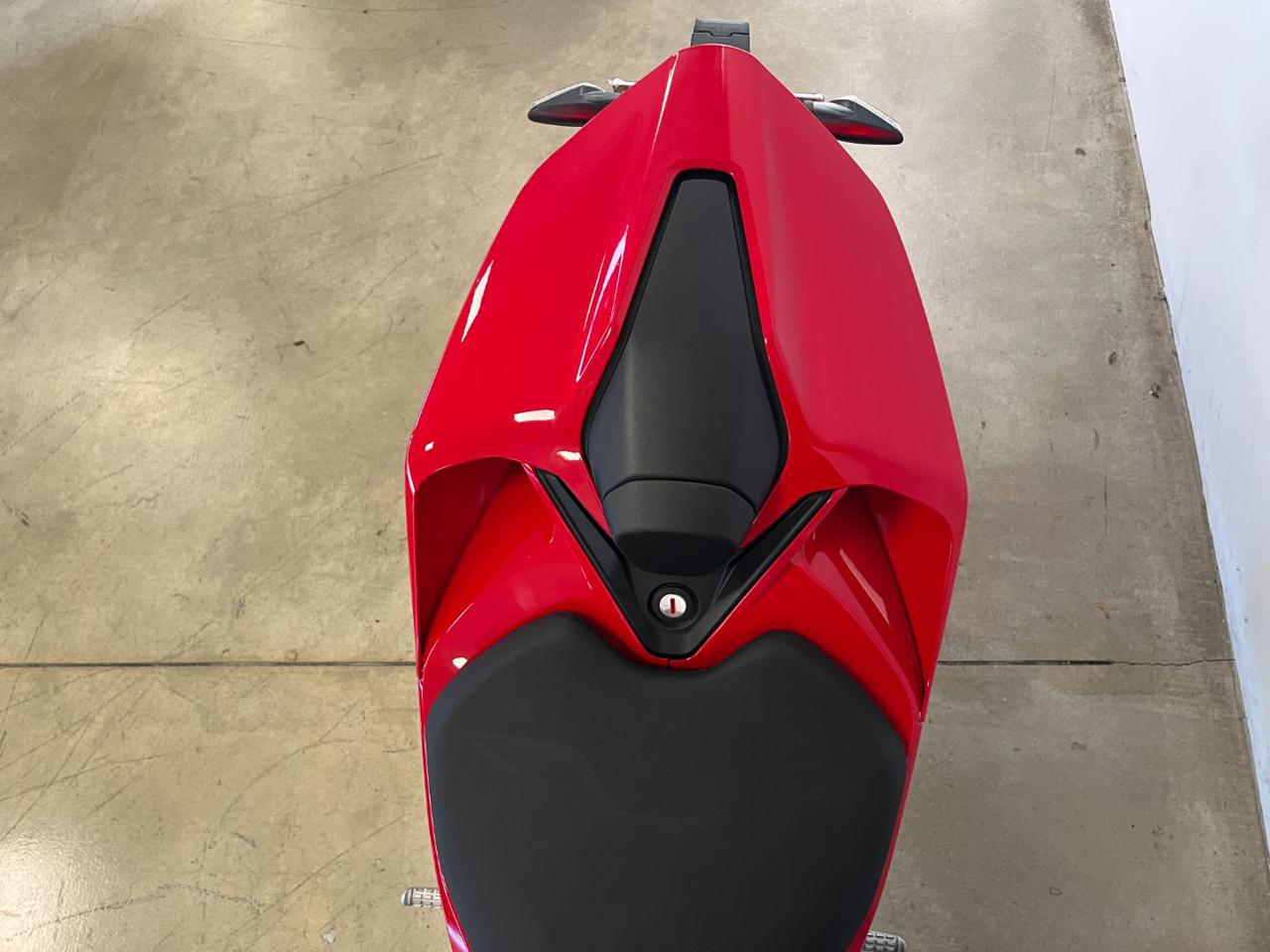 DUCATI Streetfighter V2 S - 8