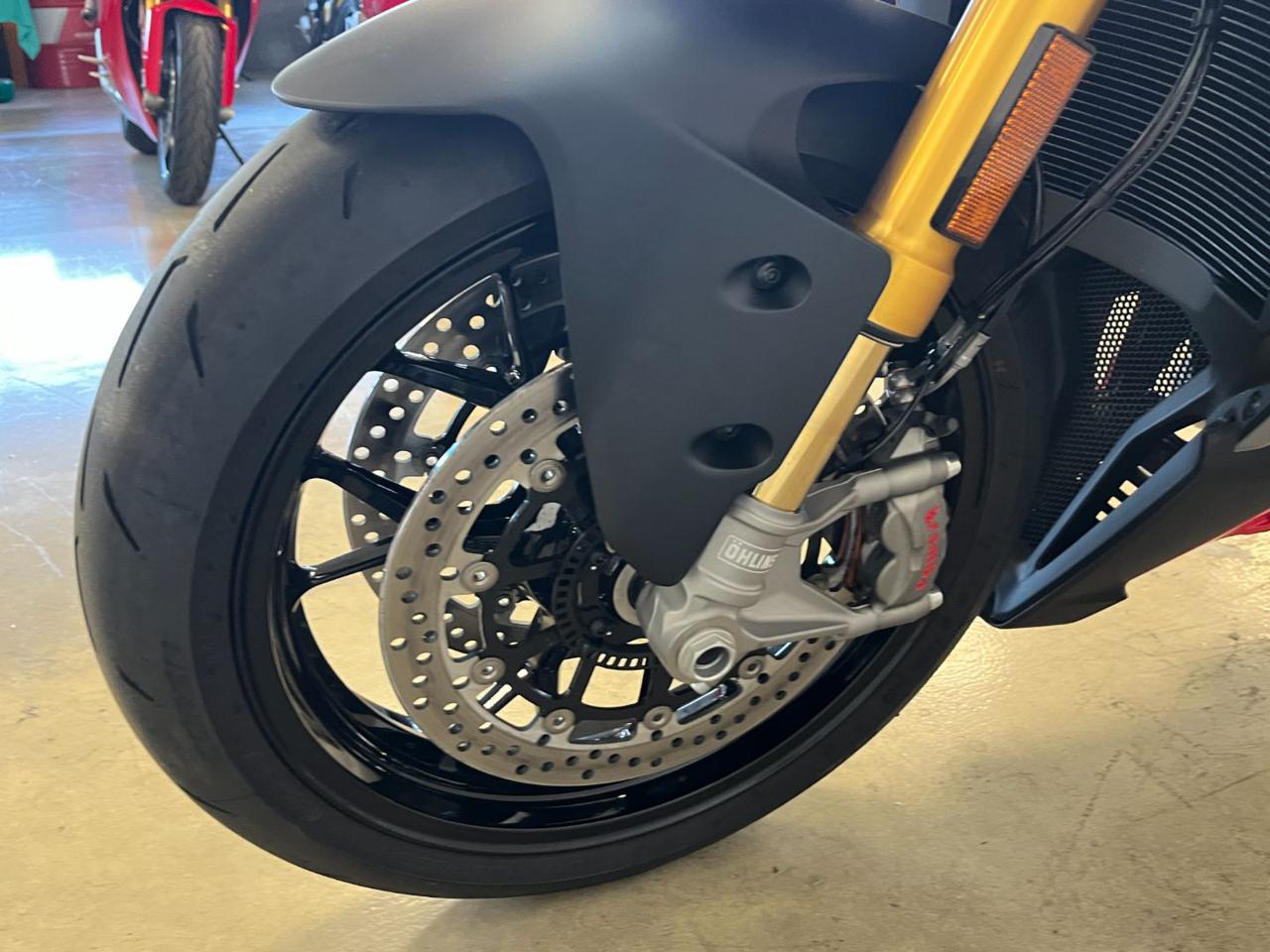 DUCATI Streetfighter V2 S - 3