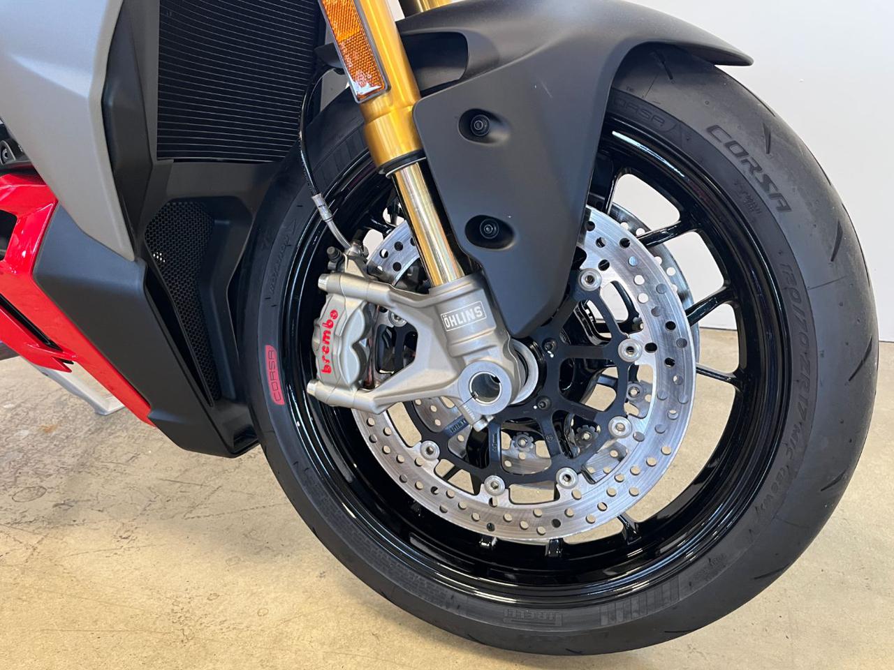 DUCATI Streetfighter V2 S - 4