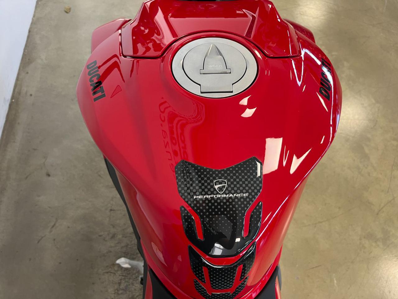 DUCATI Streetfighter V2 S - 10