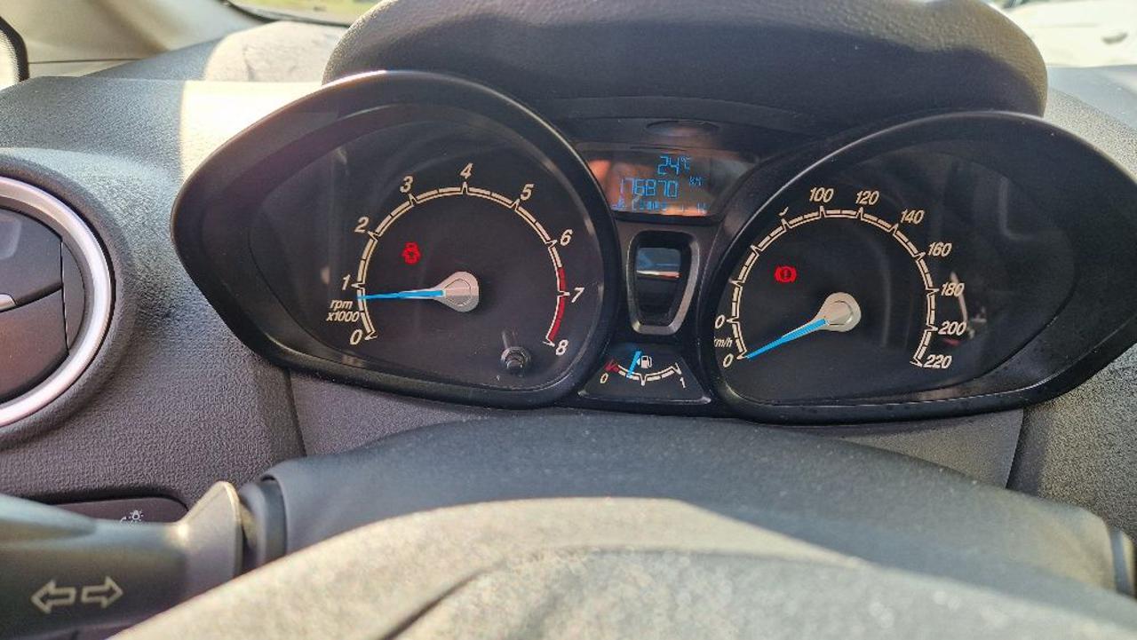 FORD Fiesta 1.4 5 porte Bz.- GPL OK NEOPATENTATI - 11