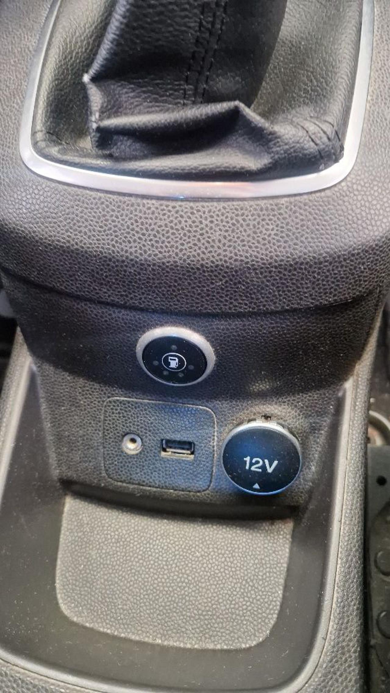 FORD Fiesta 1.4 5 porte Bz.- GPL OK NEOPATENTATI - 8