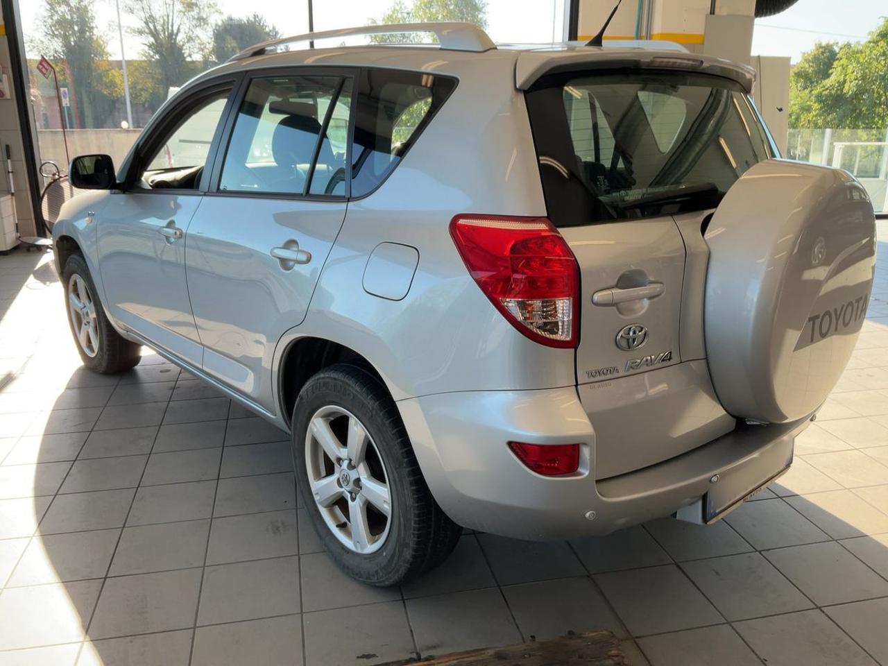 TOYOTA RAV 4 MY23 RAV4 2.2 D-4D 136 CV - 8