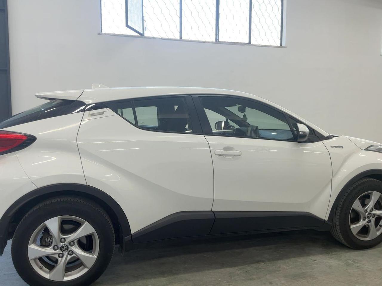 TOYOTA C-HR 1.8 Hybrid E-CVT Active - 5