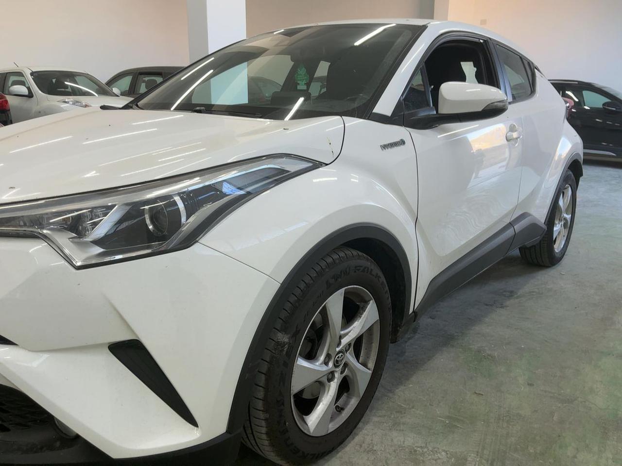 TOYOTA C-HR 1.8 Hybrid E-CVT Active - 2