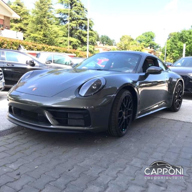 PORSCHE 992 Carrera 4 GTS 