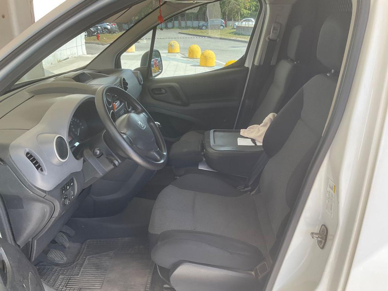 PEUGEOT Partner BlueHDi  L2 Furgone Premium - 14