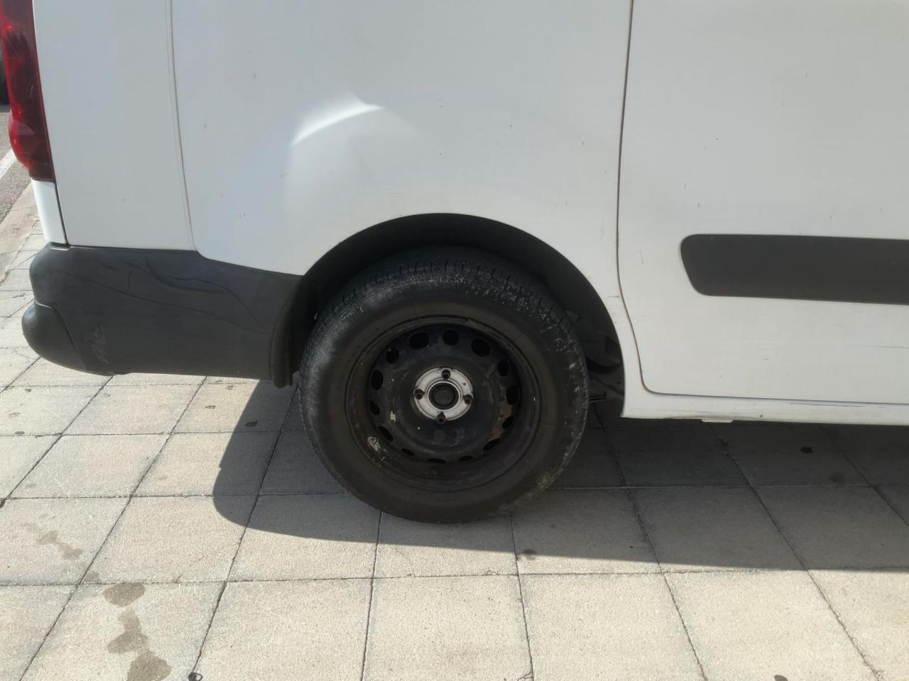 PEUGEOT Partner BlueHDi  L2 Furgone Premium - 7