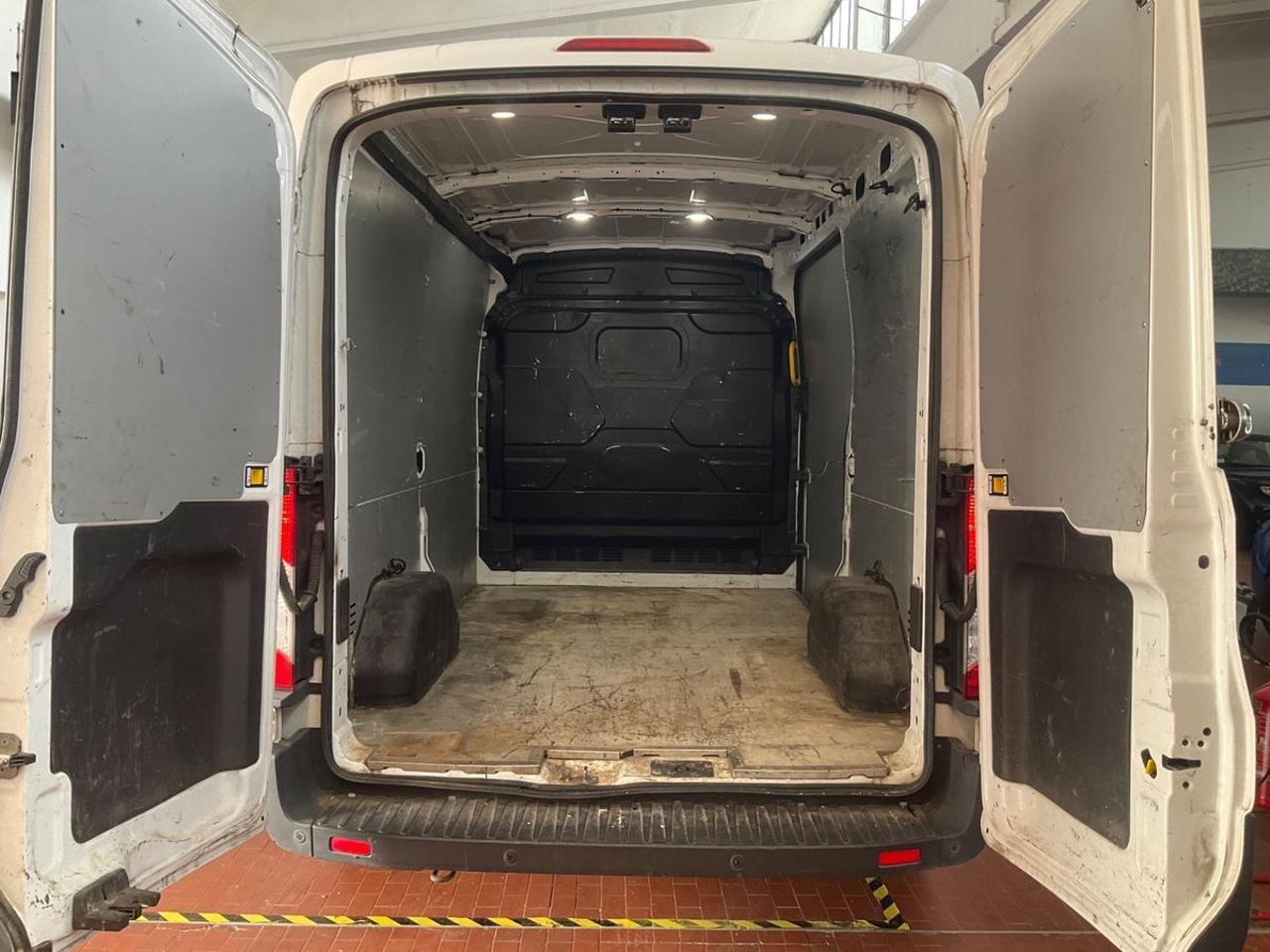 FORD Transit 310 2.0TDCi EcoBlue 130CV - 18