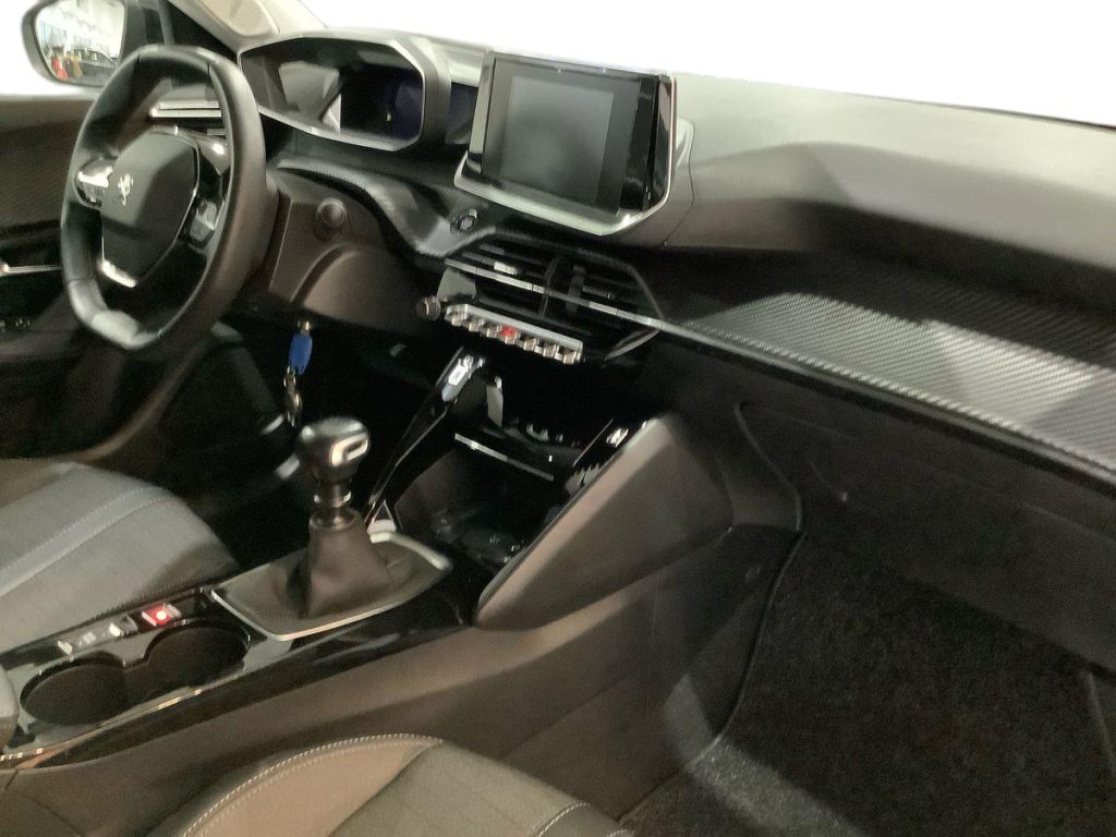 PEUGEOT 2008 BlueHDi 110 S&S Allure Pack - 9