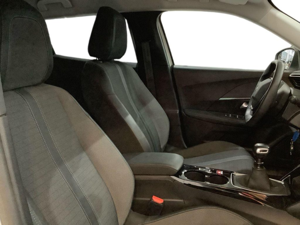 PEUGEOT 2008 BlueHDi 110 S&S Allure Pack - 10