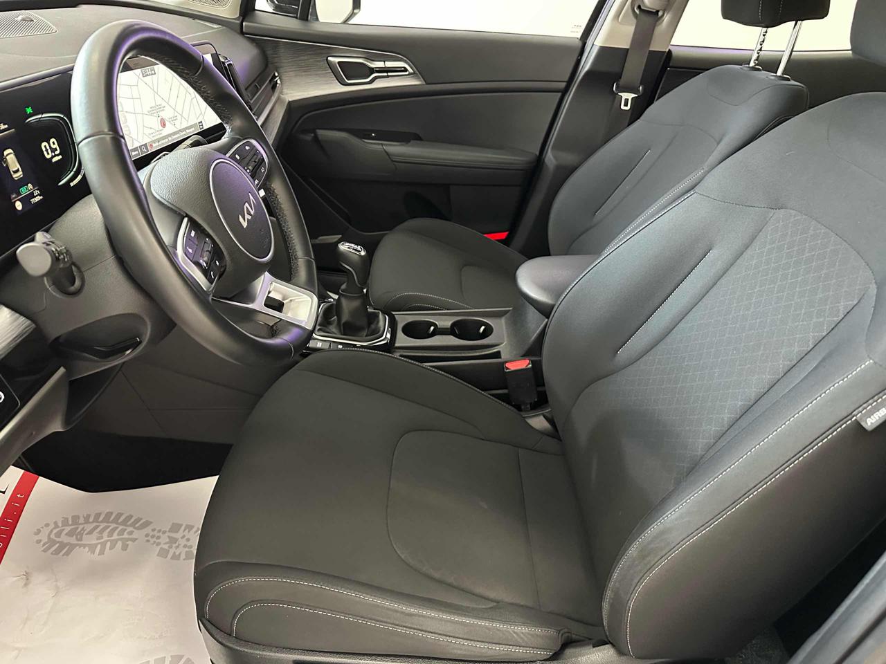 KIA Sportage 1.6 CRDi MHEV Business - 18
