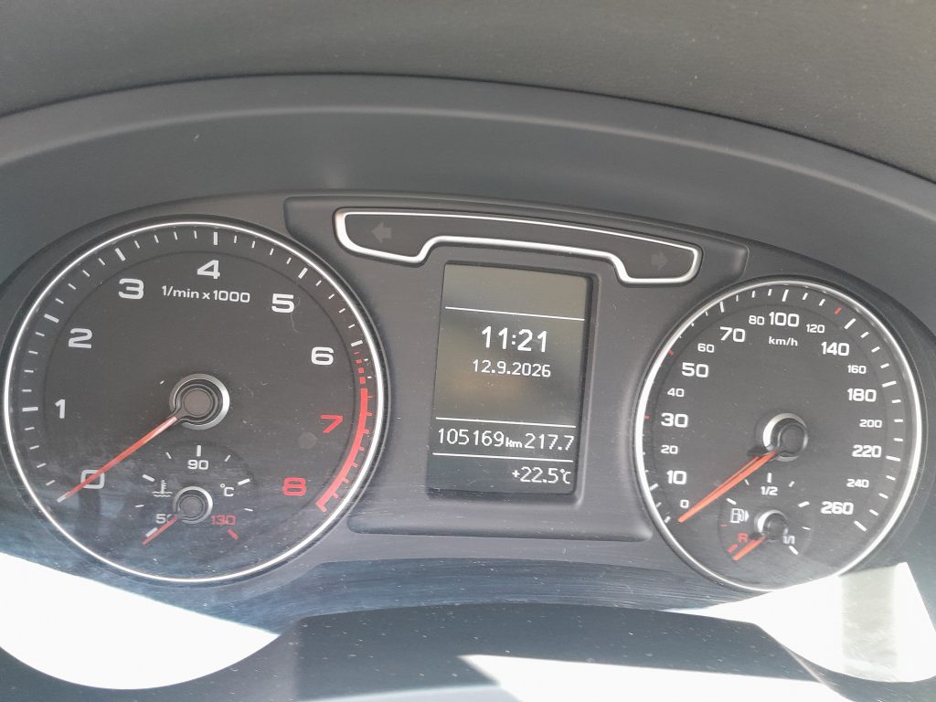AUDI Q3 2.0 TFSI 125kW quattro Stronic - 9