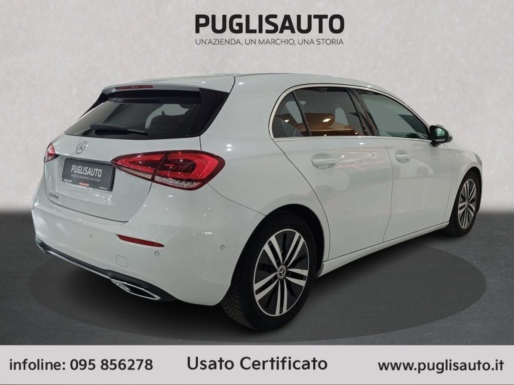 MERCEDES-BENZ A 180 d Automatic Premium - 4