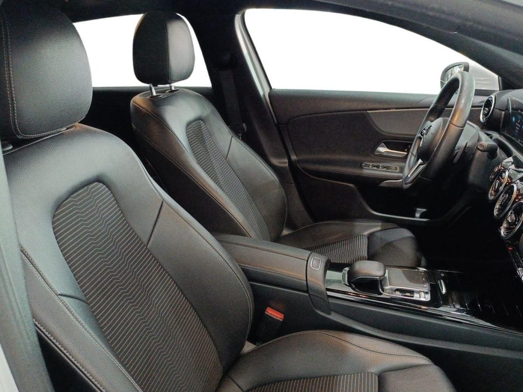 MERCEDES-BENZ A 180 d Automatic Premium - 10
