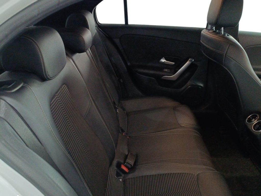 MERCEDES-BENZ A 180 d Automatic Premium - 11