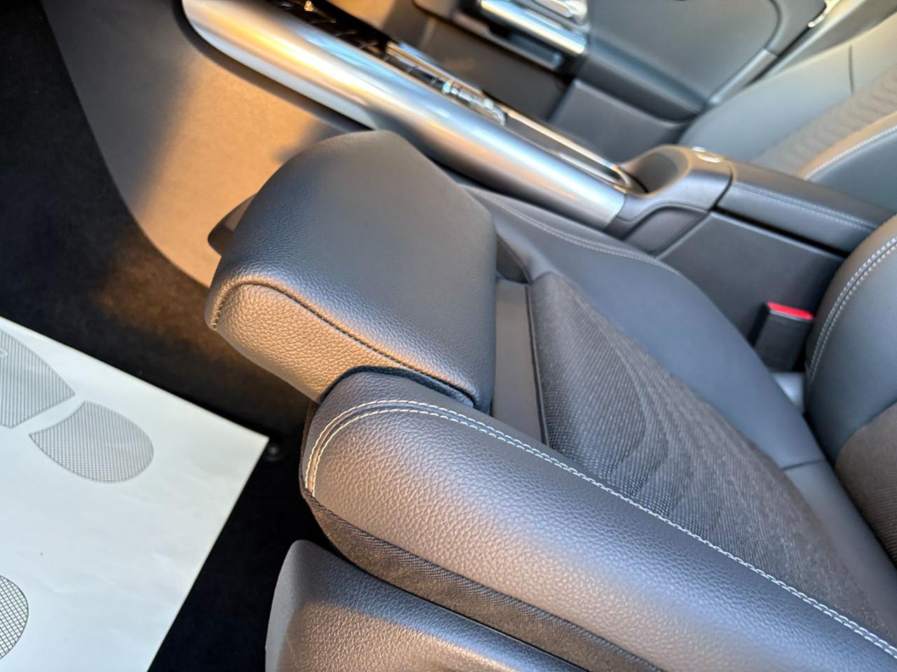 MERCEDES-BENZ GLA 200 d Automatic Business Extra - 22