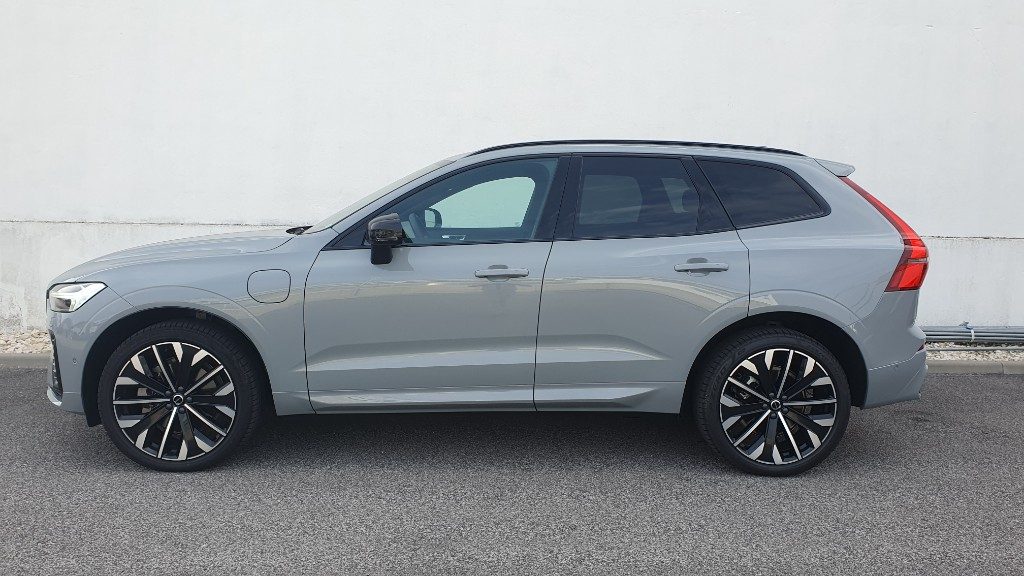 VOLVO XC60 2.0 t6 phev Ultra Dark awd auto - Foto 2