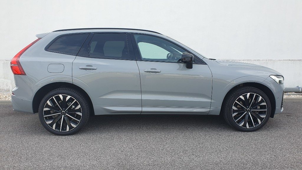 VOLVO XC60 2.0 t6 phev Ultra Dark awd auto - Foto 3
