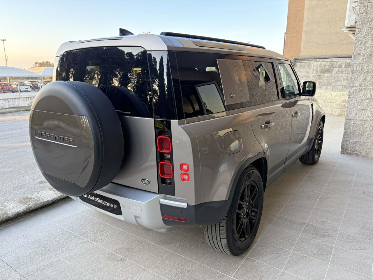 LAND ROVER Defender 110 3.0D I6 200 CV AWD Auto SE. - 5