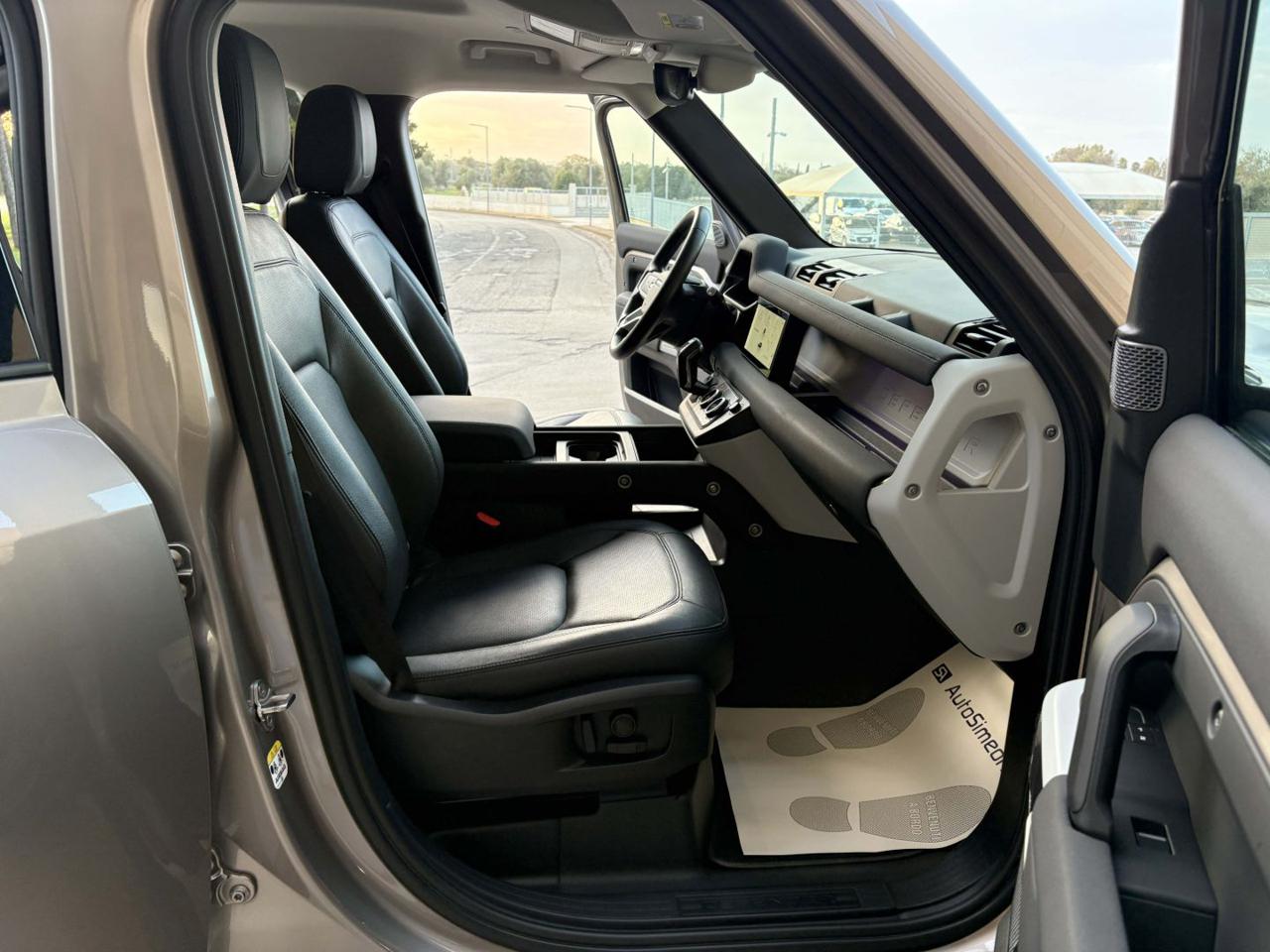 LAND ROVER Defender 110 3.0D I6 200 CV AWD Auto SE. - 9