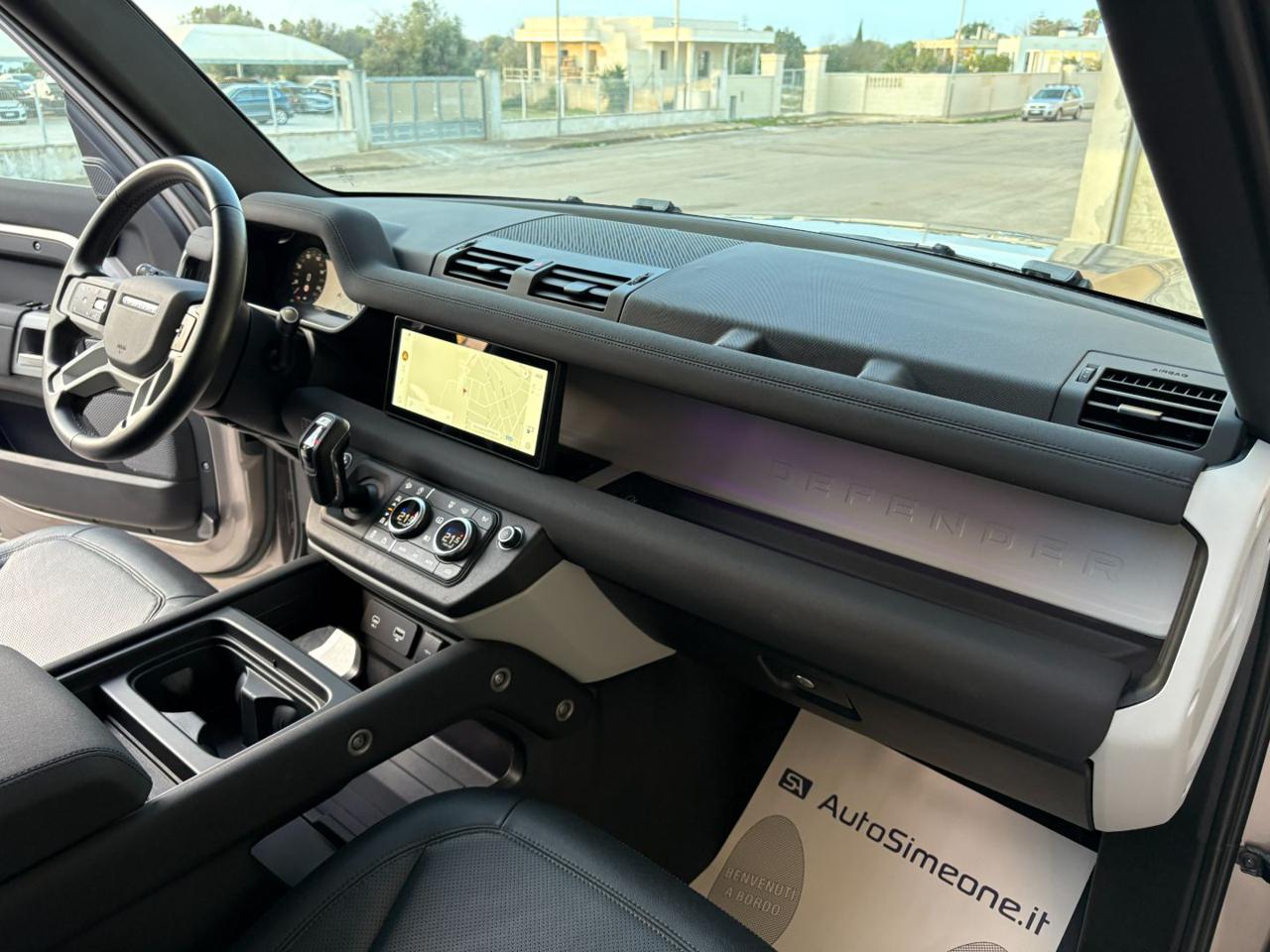 LAND ROVER Defender 110 3.0D I6 200 CV AWD Auto SE. - 16