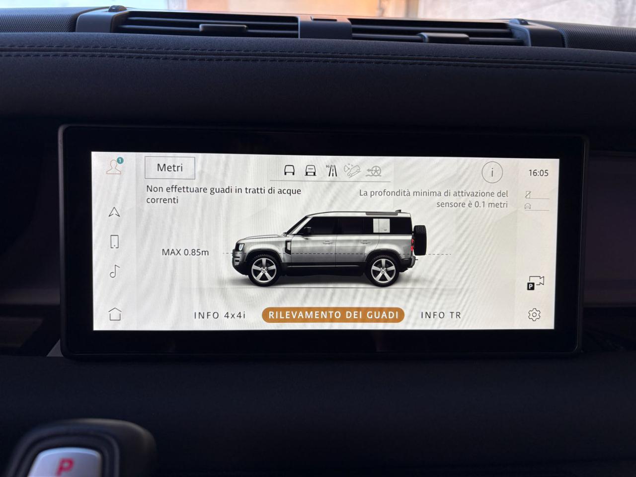 LAND ROVER Defender 110 3.0D I6 200 CV AWD Auto SE. - 32