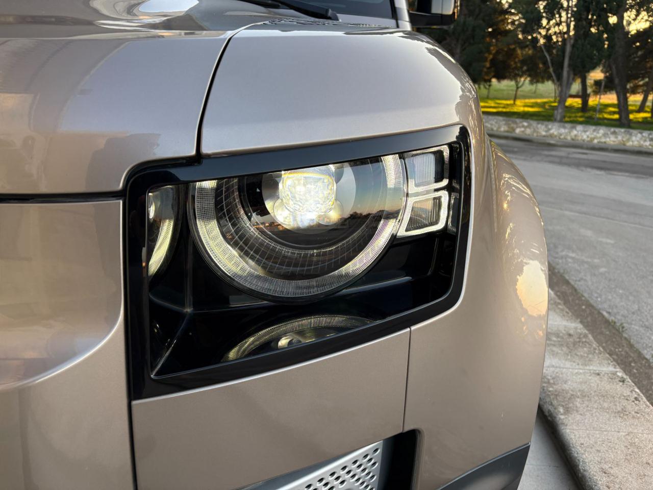 LAND ROVER Defender 110 3.0D I6 200 CV AWD Auto SE. - 54