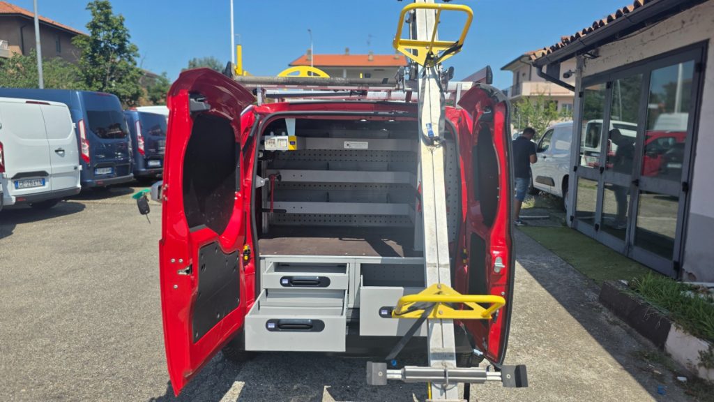 FIAT Fiorino 1.3 MJT 95CV Adventure SX allestimento officina E6 - 7