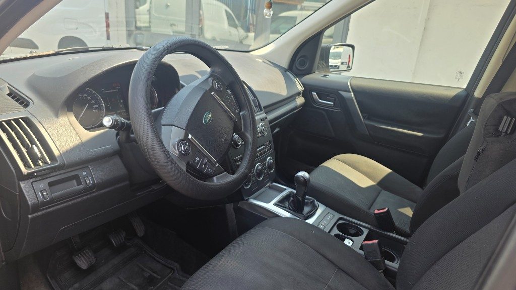 LAND ROVER Freelander 2.2 TD4 S.W. S - 10