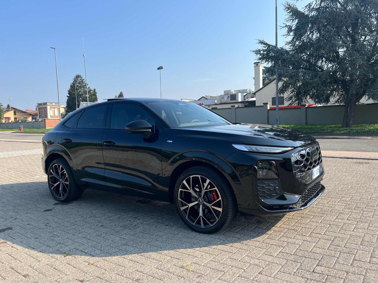 AUDI Q3 SPB 150CV S tronic S-Line edition - IVA Esposta - 3