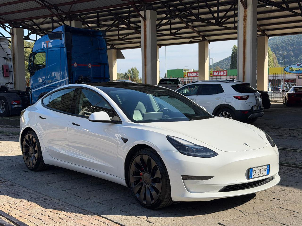 TESLA Model 3 Long Range AWD Performance - 2