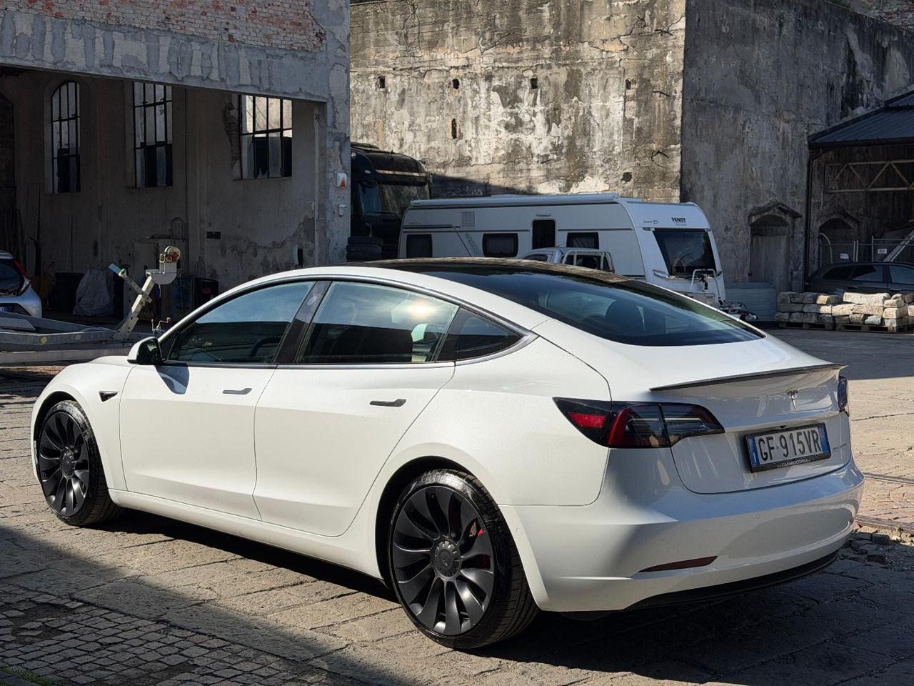 TESLA Model 3 Long Range AWD Performance - 5