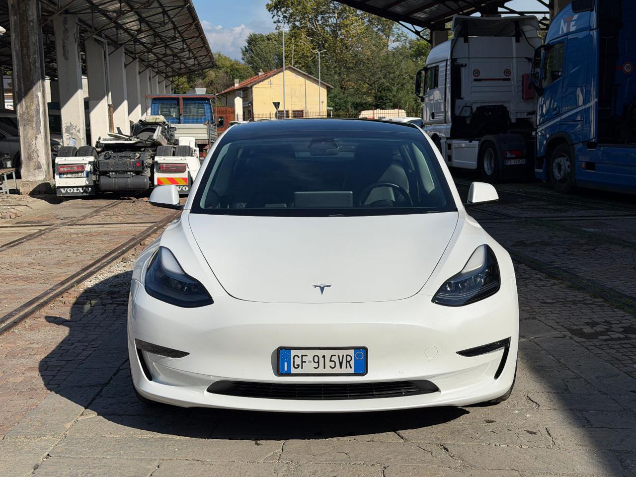 TESLA Model 3 Long Range AWD Performance - 3