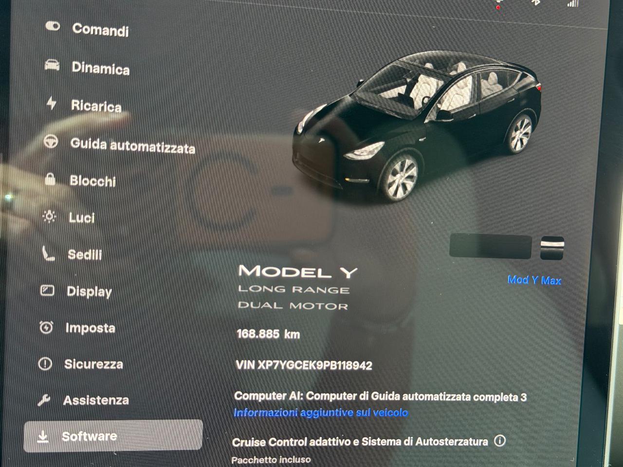 TESLA Model Y Long Range AWD - 16