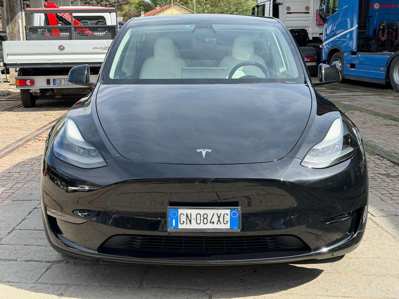 TESLA Model Y Long Range AWD - 3
