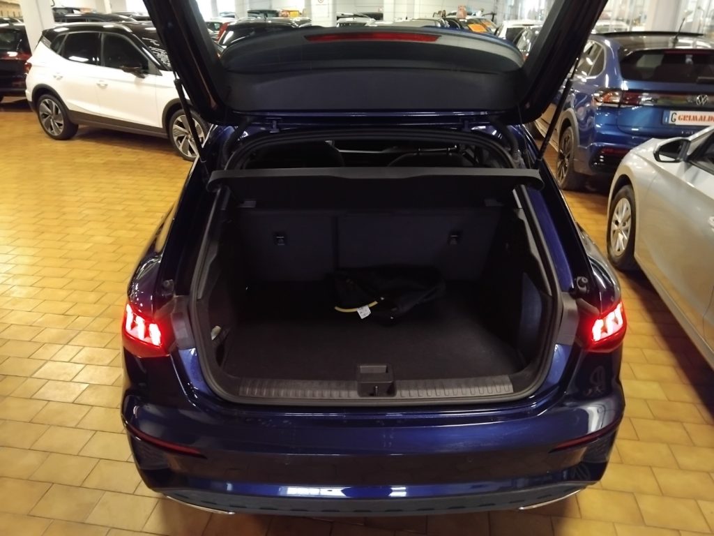 AUDI A3 SPORTBACK 40 e-tron S tr. S-LINE EDIT PLUG IN HYBR - 11
