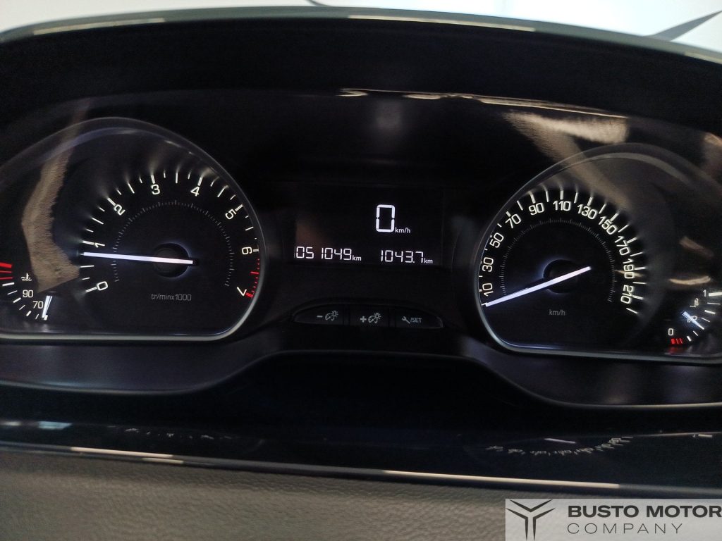 PEUGEOT 208 208 3p 1.2 puretech Touch 82cv - 12