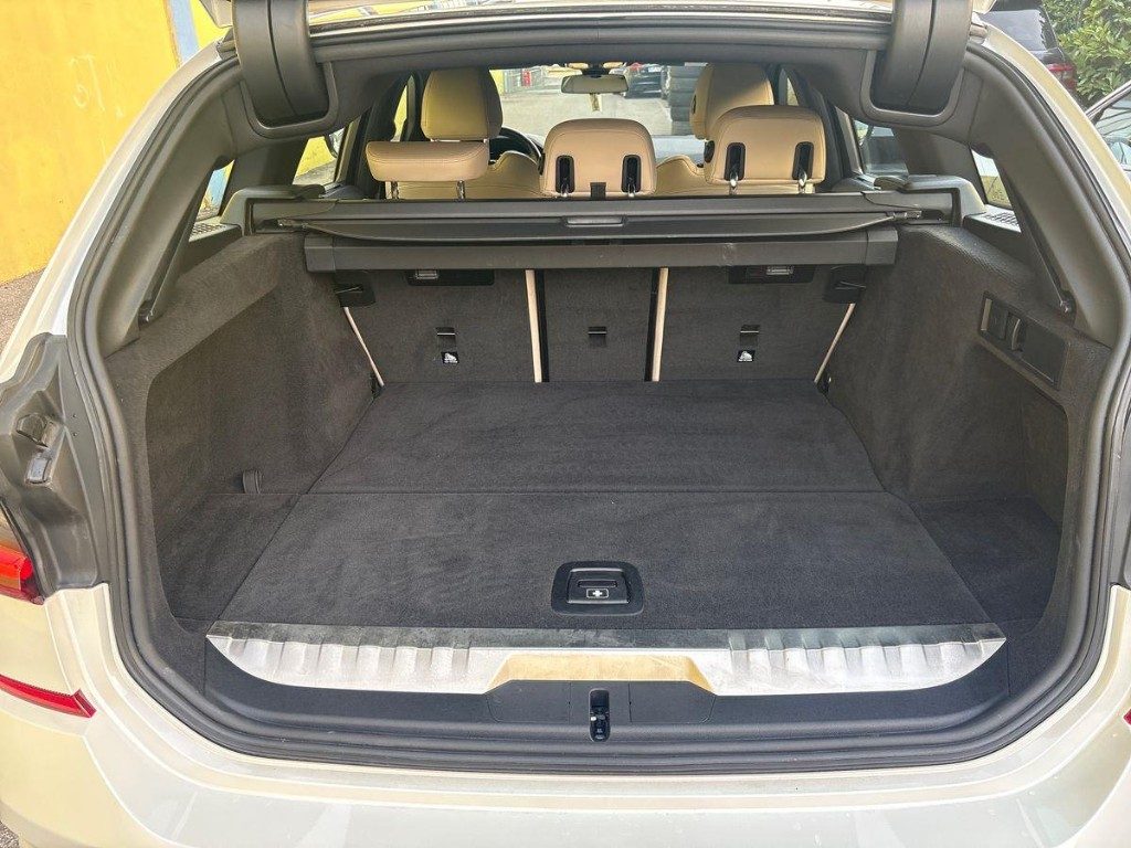 BMW 320 e Touring Msport Aut. - 17
