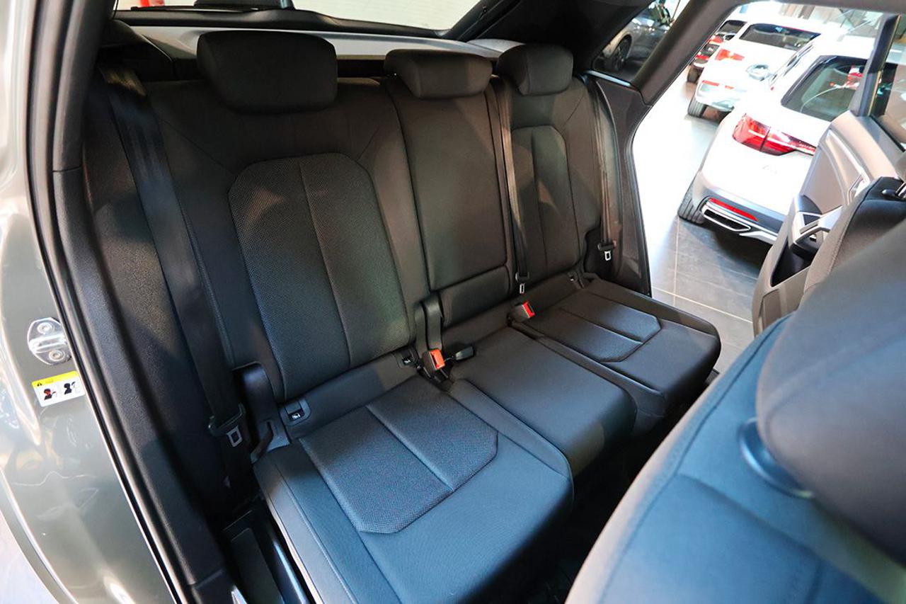 AUDI Q3 40 TDI Quattro S-Tronic S-Line - 20