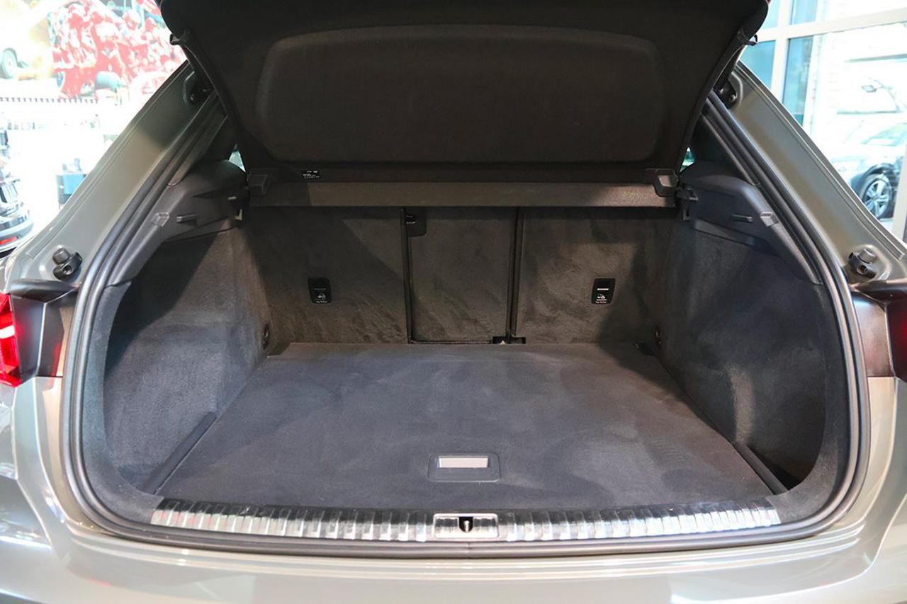 AUDI Q3 40 TDI Quattro S-Tronic S-Line - 12