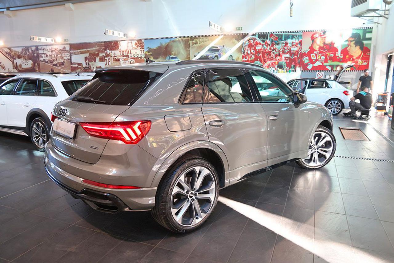 AUDI Q3 40 TDI Quattro S-Tronic S-Line - 9