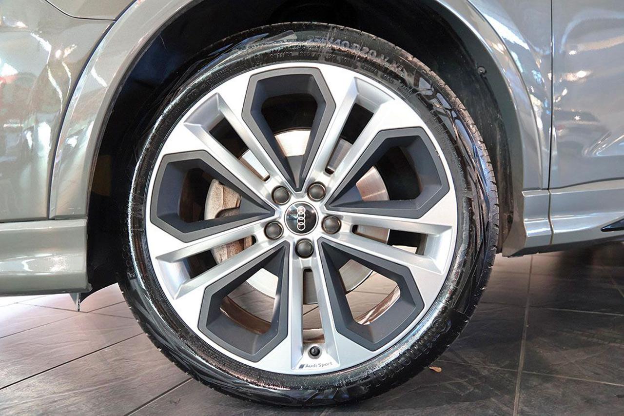 AUDI Q3 40 TDI Quattro S-Tronic S-Line - 6