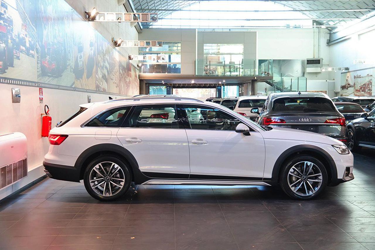 AUDI A4 allroad 40 TDI S-Tronic Identity Contrast - 2