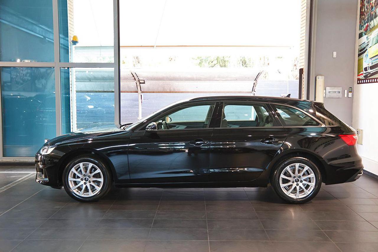 AUDI A4 30 TDI Avant S-Tronic Business - 3