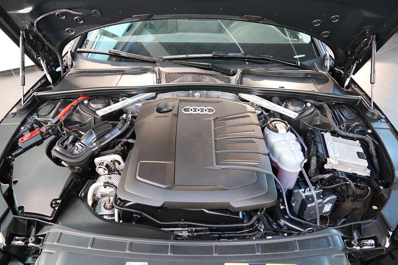AUDI A4 30 TDI Avant S-Tronic Business - 11
