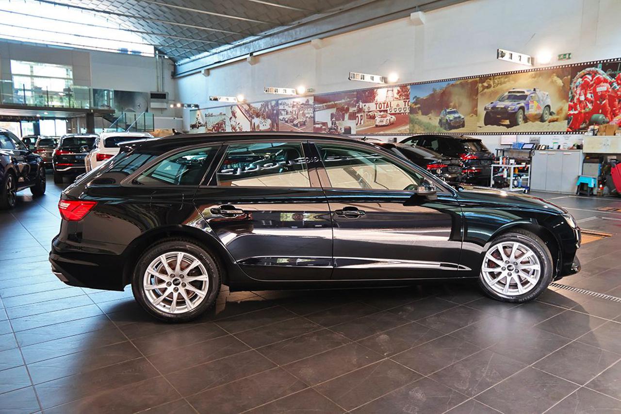 AUDI A4 30 TDI Avant S-Tronic Business - 10
