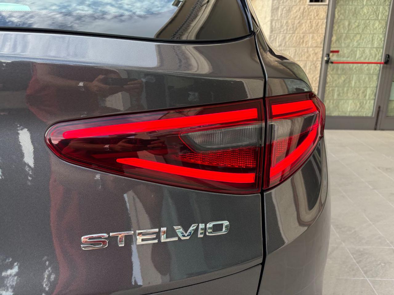 ALFA ROMEO Stelvio 2.2 Turbodiesel 210 CV AT8 Q4 Ti - 34